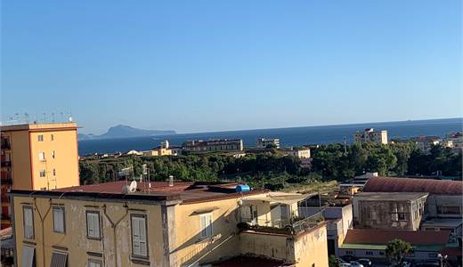 Panoramicissimo appartamento 110 mq con posto auto