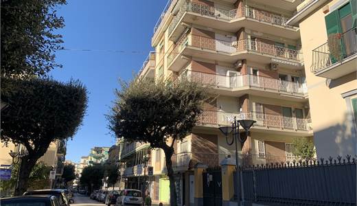 Appartamento con terrazzo a livello, vista mare